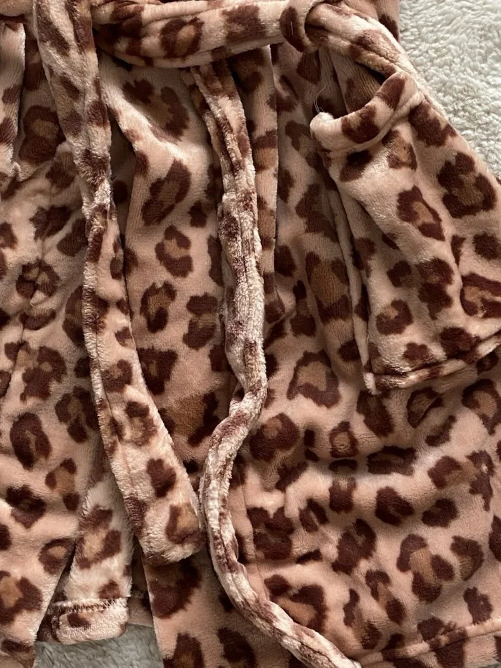 Juicy Couture JC Logo Leopard Super Soft Plush Short Robe Women’s Sz L/XL NEW